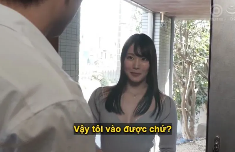 Người anh giàu có bị cô em hàng xóm xinh đẹp mới có chồng chuyển đến ve vãn rủ quan hệ.